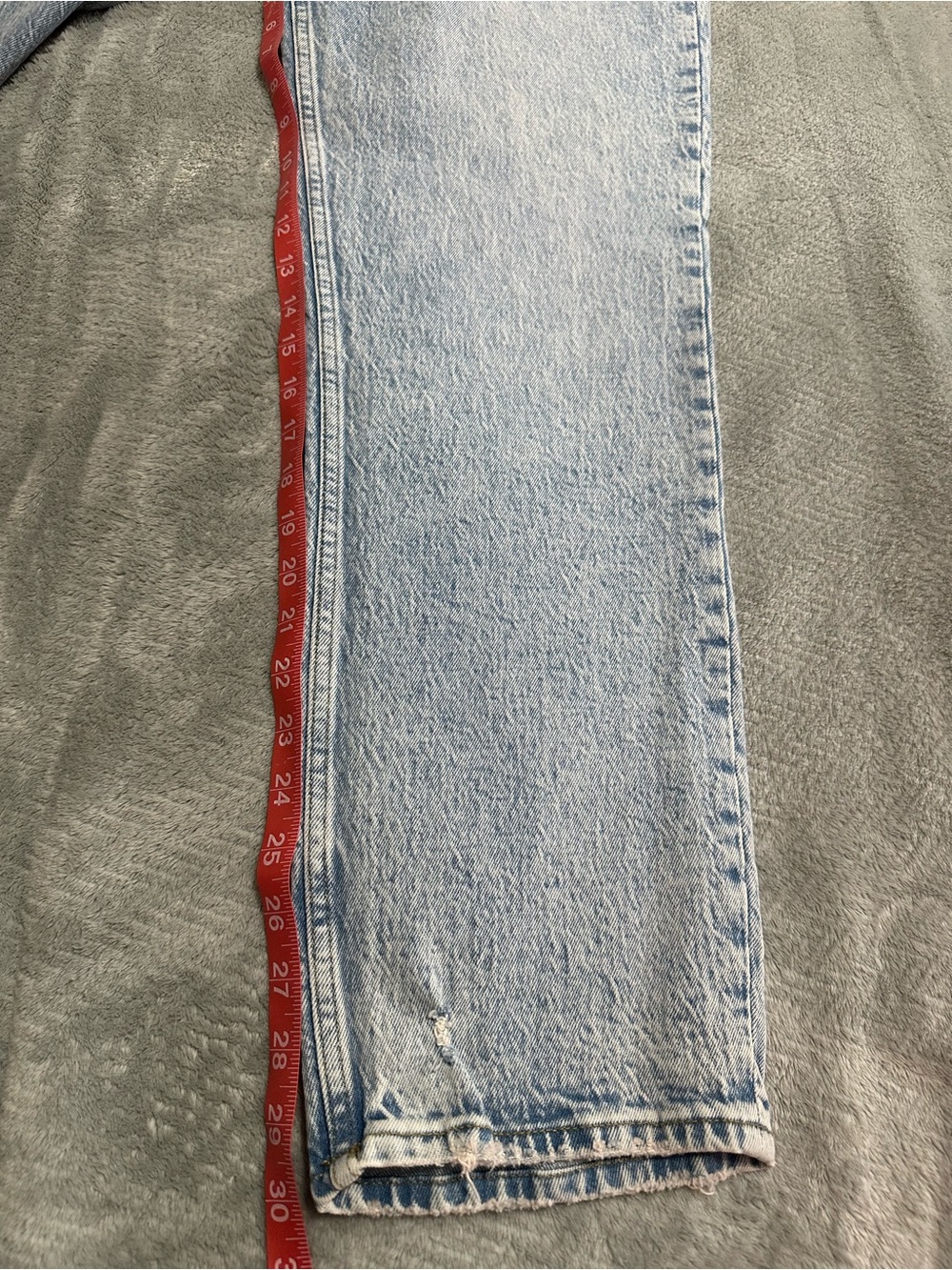 Abercrombie & Fitch Light Wash '90s Straight High-Rise Jeans - Picture 6 of 6